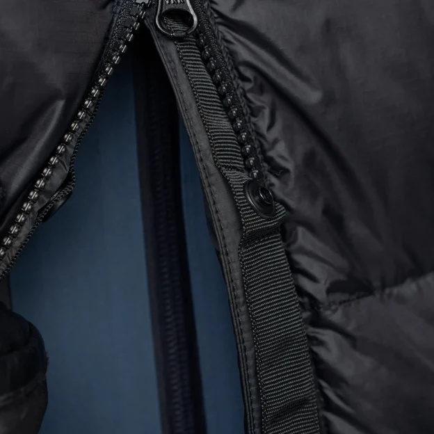 Fjällräven Bergtagen Topp Down Jacket M Men’s Down jackets Model Angle L 120198
