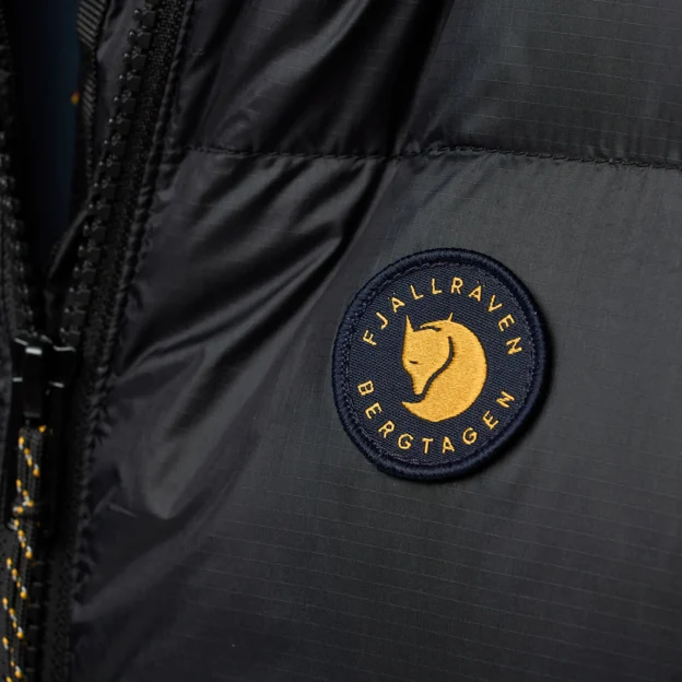 Fjällräven Bergtagen Topp Down Jacket M Men’s Down jackets Model Angle P 120196