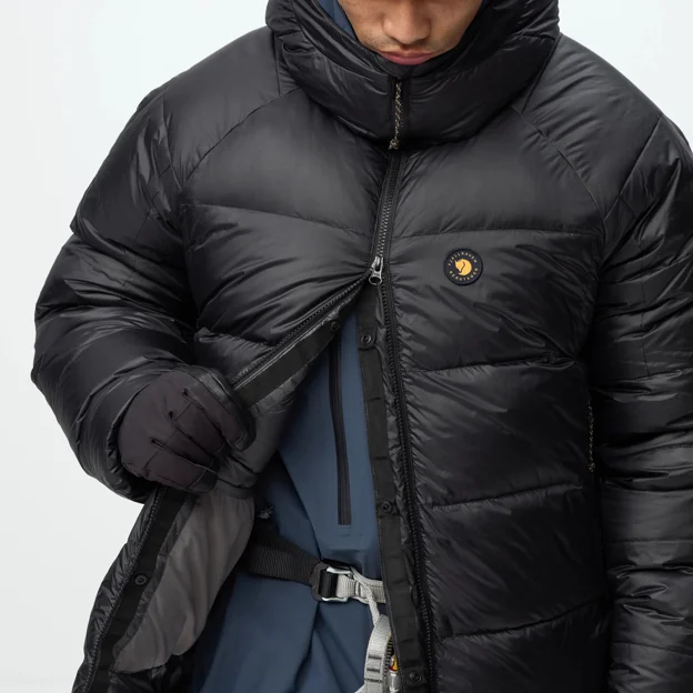 Fjällräven Bergtagen Topp Down Jacket M Men’s Down jackets Model Angle K 120189