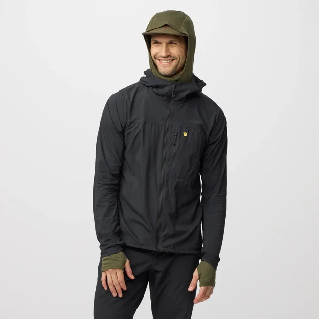 Fjällräven Bergtagen Windshell Jacket M Men’s Wind jackets Model Angle F 101070