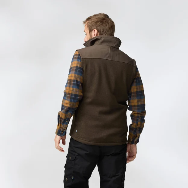 Fjällräven Buck Fleece Vest M Men’s Vests Model Model back 86215