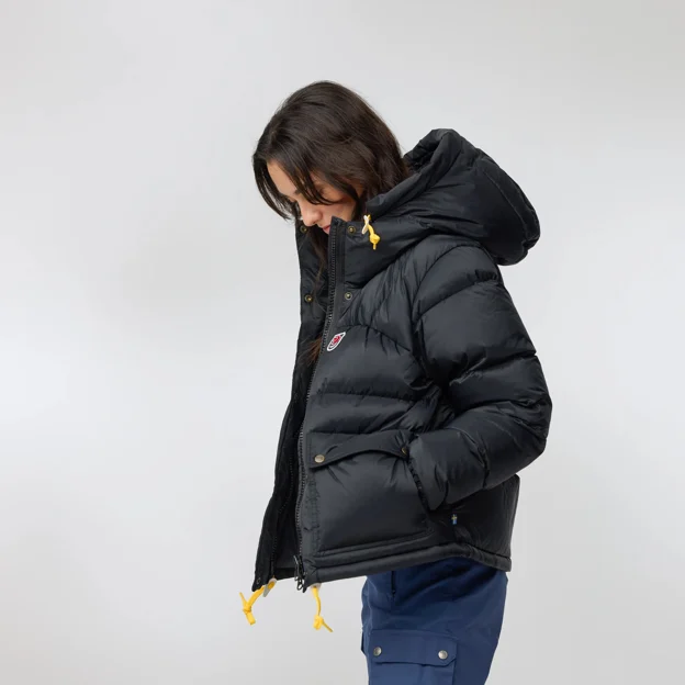 Fjällräven Expedition Down Cropped Jacket W Women’s Down jackets Model Angle K 92710