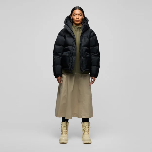 Fjällräven Expedition Down Cropped Jkt Black Edition W Women’s Down jackets Model Model front 125930