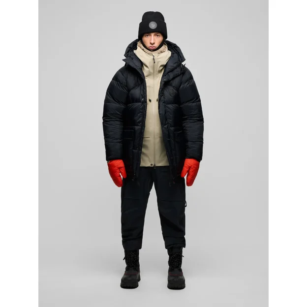 Fjällräven Expedition Down Jacket Black Edition M Men’s Down jackets Model Angle X 126160