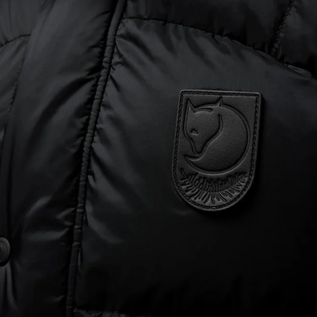 Fjällräven Expedition Down Lite Jacket Black Edition W Women’s Down jackets Model Angle J 98987
