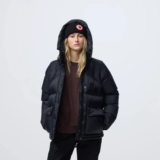 Fjällräven Expedition Down Lite Jacket Black Edition W Women’s Down jackets Model Angle G 98970