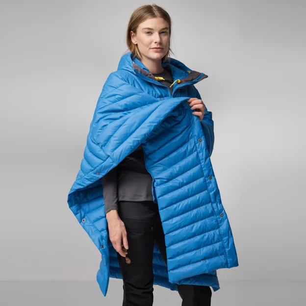Fjällräven Expedition Down Poncho Women’s Down jackets Model Angle I 89452