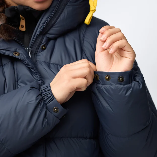Fjällräven Expedition Long Down Parka W Women’s Down jackets Model Angle N 86187