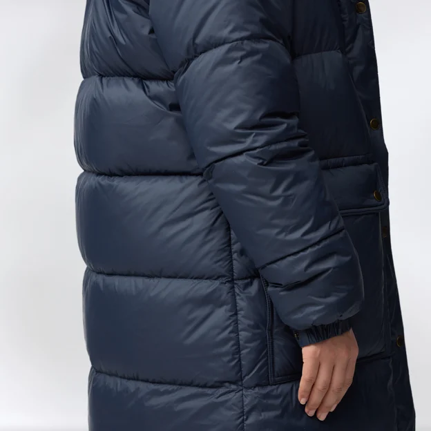 Fjällräven Expedition Long Down Parka W Women’s Down jackets Model Angle O 86188