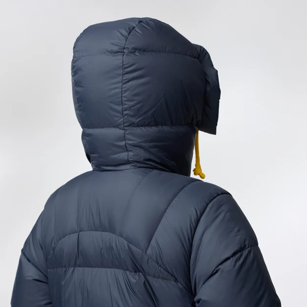 Fjällräven Expedition Long Down Parka W Women’s Down jackets Model Angle H 86181
