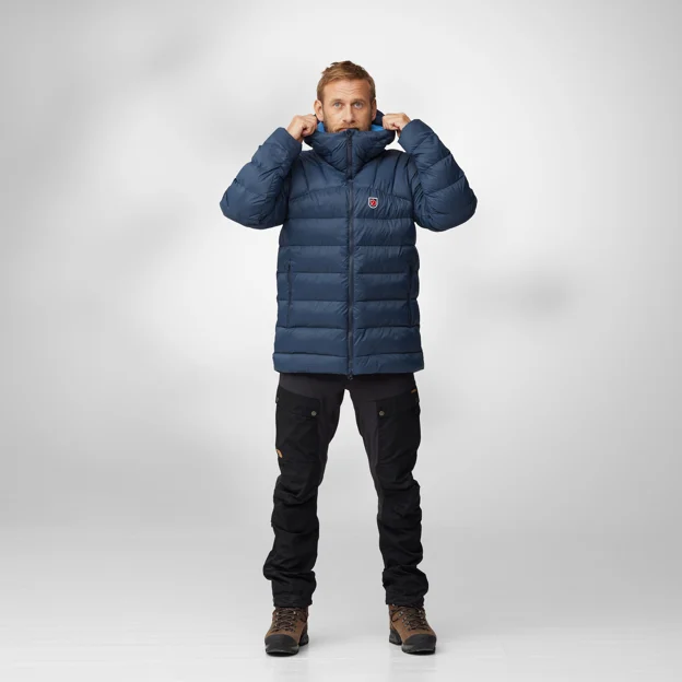 Fjällräven Expedition Mid Winter Jacket M Men’s Down jackets Model Angle F 80137