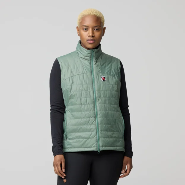 Fjällräven Expedition X-Lätt Vest W Women’s Vests Model Model front 93397