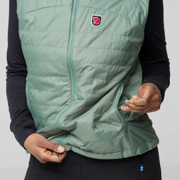 Fjällräven Expedition X-Lätt Vest W Women’s Vests Model Angle F 93393