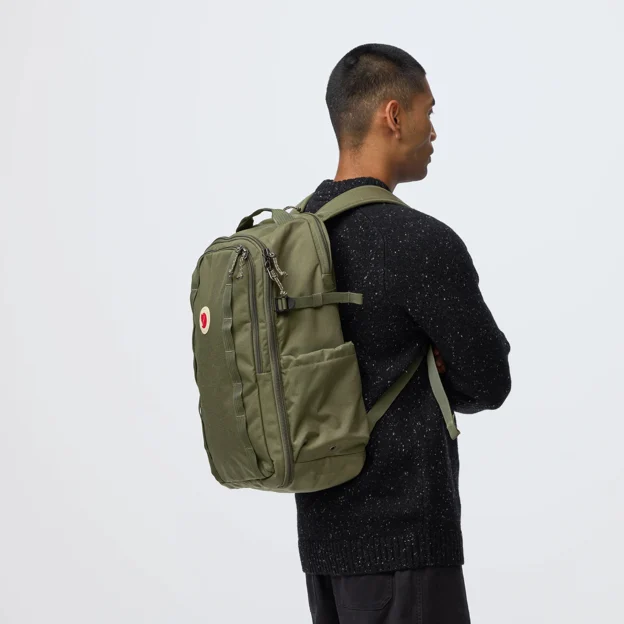 Fjällräven Färden Carry-On Pack 30 Unisex Daypacks Model Model side 120049