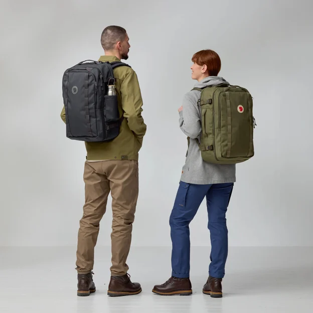 Fjällräven Färden Carry-On Pack Unisex Daypacks Model Angle Q 90303