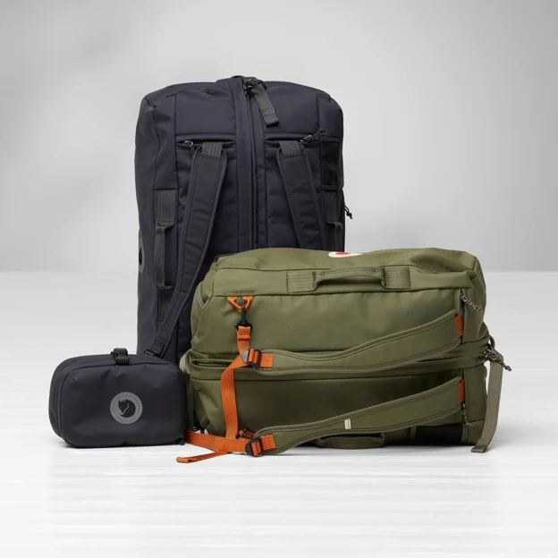 Fjällräven Färden Duffel 80 Unisex Daypacks Model Model side 85438