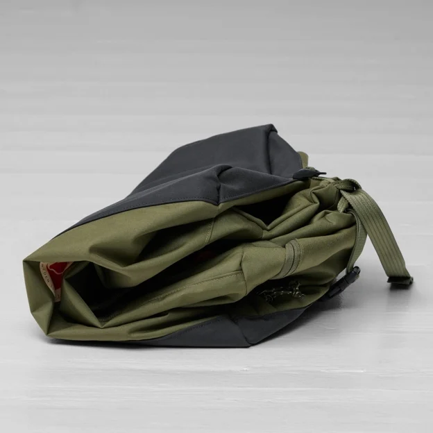 Fjällräven Färden Duffel 80 Unisex Daypacks Model Angle I 85720