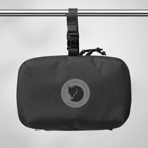 Fjällräven Färden Necessity Bag Unisex Backpack & bag accessories Model Model front 85440