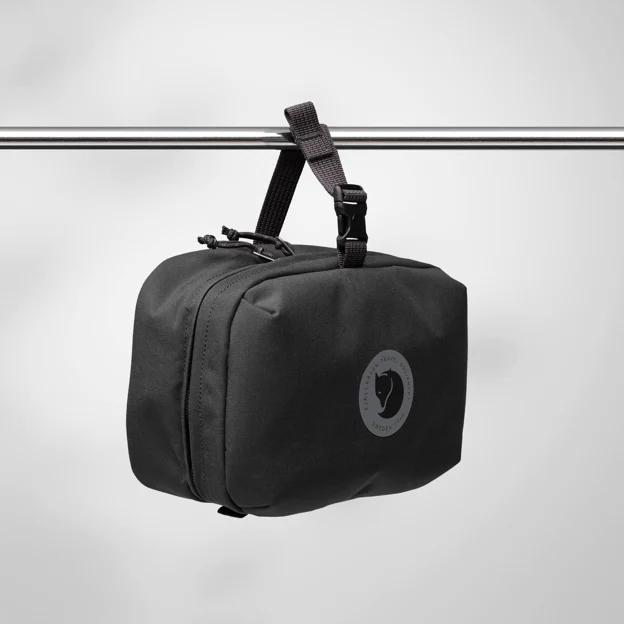 Fjällräven Färden Necessity Bag Unisex Backpack & bag accessories Model Model back 85441