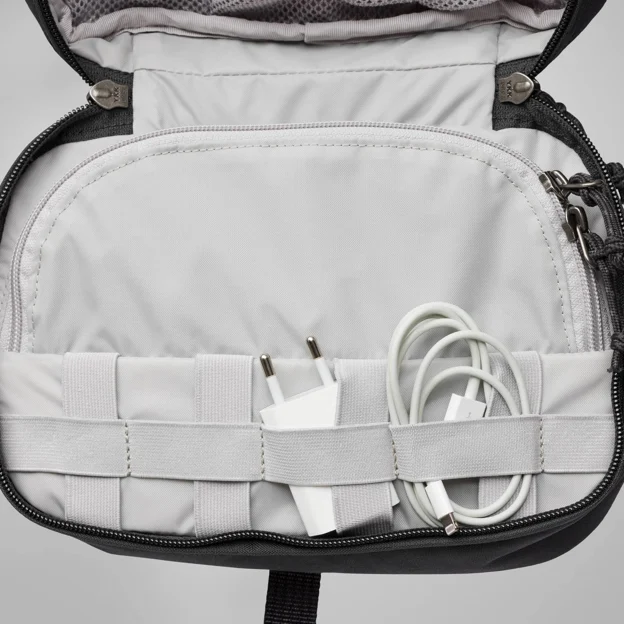 Fjällräven Färden Necessity Bag Unisex Backpack & bag accessories Model Angle F 85443