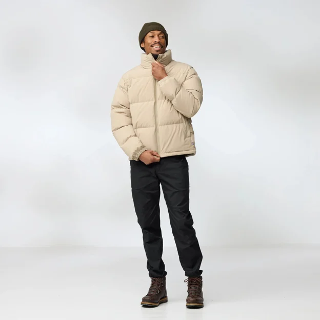 Fjällräven Fjällräven Kamas Lite Down Jkt M Men’s Down jackets Model Angle G 92681
