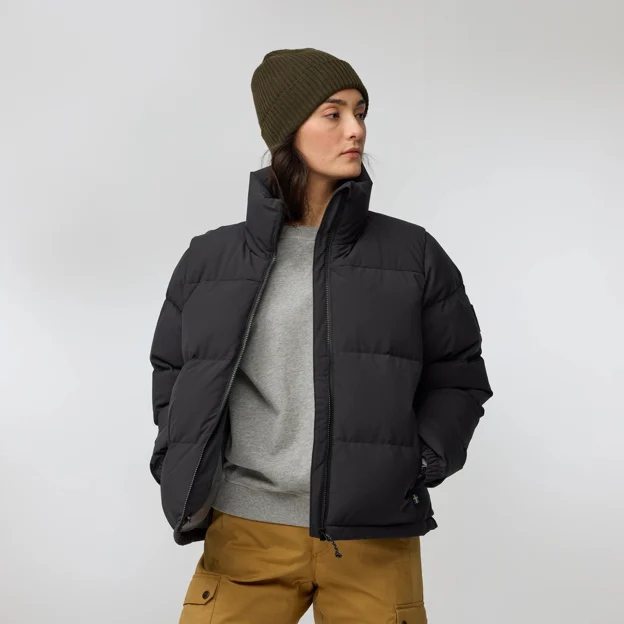 Fjällräven Fjällräven Kamas Lite Down Jkt W Women’s Down jackets Model Angle I 92693
