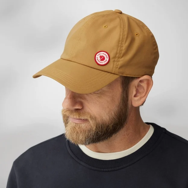 Fjällräven Fjällräven Logo Cap Unisex Caps, hats & beanies Model Model front 85446