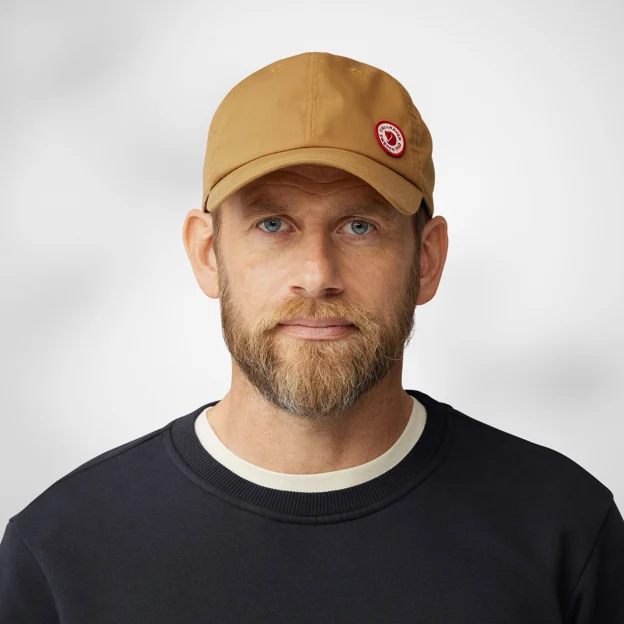 Fjällräven Fjällräven Logo Cap Unisex Caps, hats & beanies Model Model side 80160