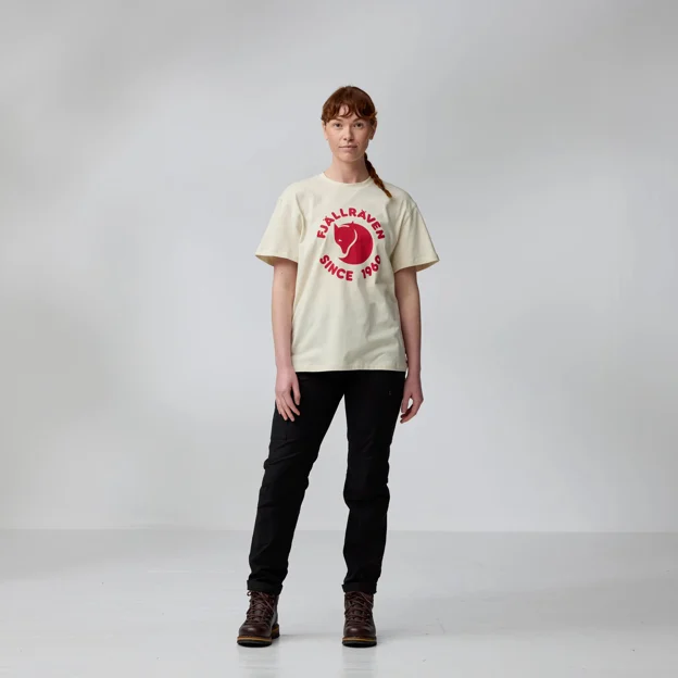 Fjällräven Fjällräven Relaxed T-shirt W Women’s T-shirts & tank tops Model Angle H 89890