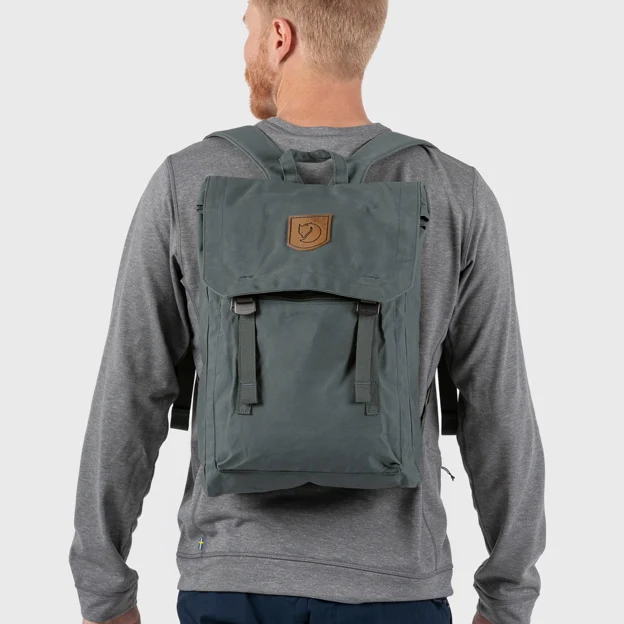 Fjällräven Foldsack No. 1 Unisex Daypacks Model Model front 103996