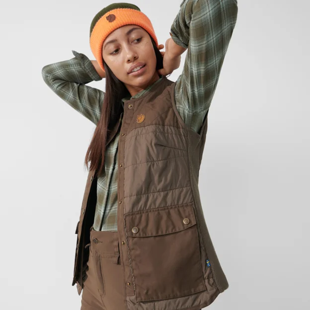 Fjällräven Forest Wool Padded Vest W Women’s Hunting jackets Model Model side 60194