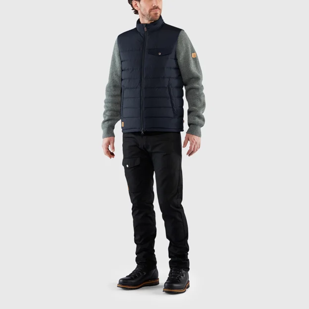 Fjällräven Greenland Down Liner Vest M Men’s Down jackets Model Model front 22803