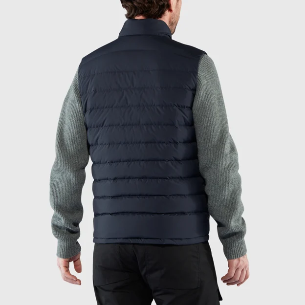 Fjällräven Greenland Down Liner Vest M Men’s Down jackets Model Model back 22804