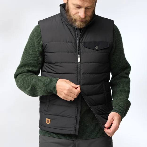 Fjällräven Greenland Down Liner Vest M Men’s Down jackets Model Angle G 86233