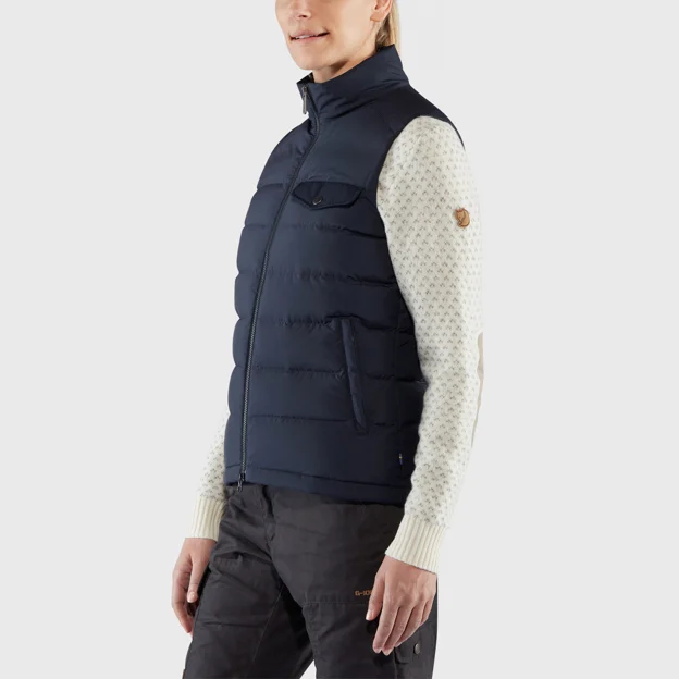 Fjällräven Greenland Down Liner Vest W Women’s Down jackets Model Model side 23987