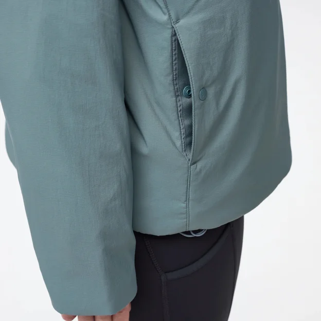 Fjällräven HC Insulated Pullover W Women’s Outdoor jackets Model Angle H 120031