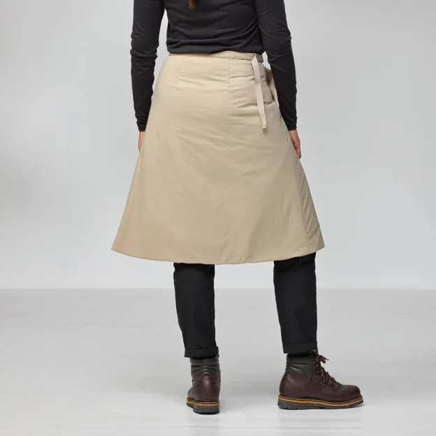 Fjällräven HC Insulated Skirt W Women’s Insulated trousers Model Model side 94473