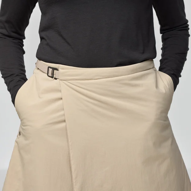 Fjällräven HC Insulated Skirt W Women’s Insulated trousers Model Angle F 94794
