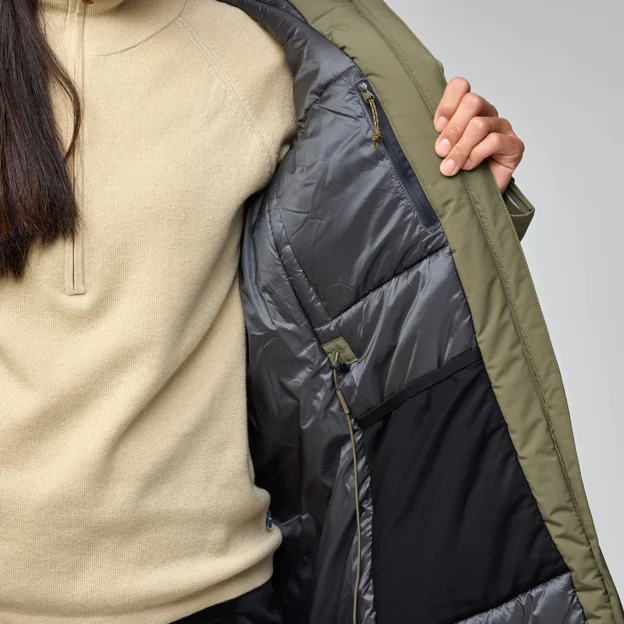 Fjällräven HC hydratic Padded Parka W Women’s Outdoor jackets Model Angle Q 94475