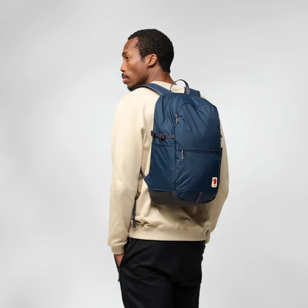 Fjällräven High Coast Backpack 24 Unisex Outlet Model Model front 94833