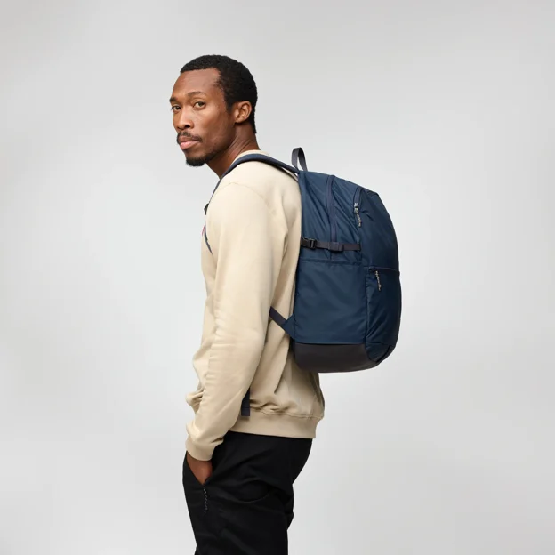 Fjällräven High Coast Backpack 24 Unisex Outlet Model Model side 94800