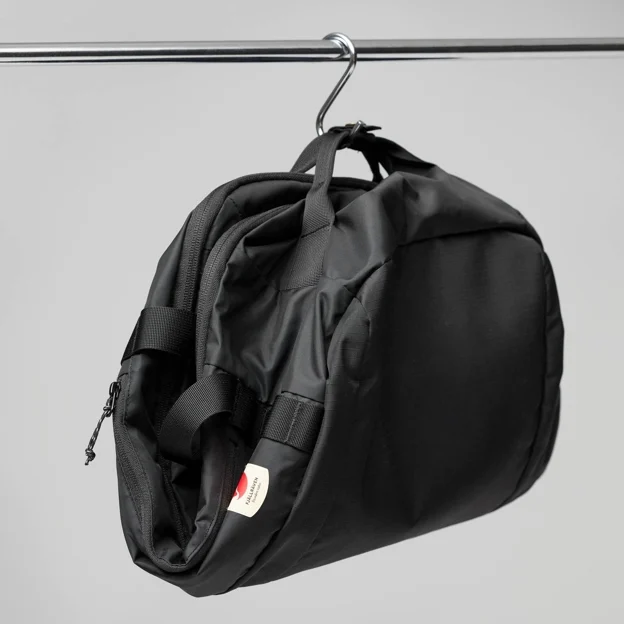 Fjällräven High Coast Duffel 36 Unisex Daypacks Model Angle G 82146
