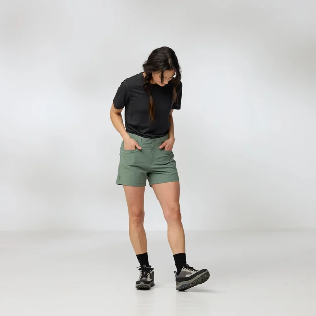 Fjällräven High Coast Lite Shorts W Women’s Shorts & skirts Model Angle F 92866