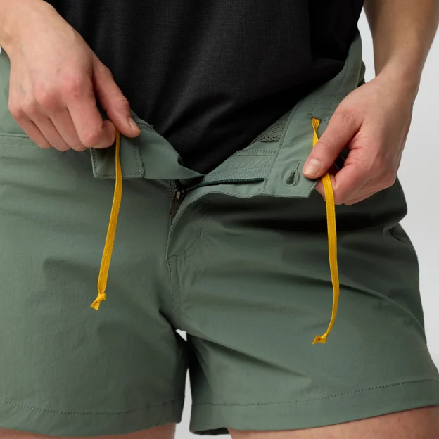 Fjällräven High Coast Lite Shorts W Women’s Shorts & skirts Model Angle H 92868