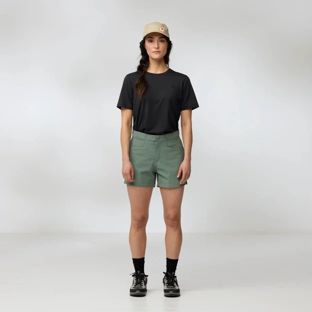 Fjällräven High Coast Lite Shorts W Women’s Shorts & skirts Model Angle I 92869