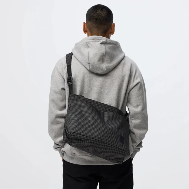 Fjällräven High Coast Pro Shoulder Bag Unisex Daypacks Model Angle G 105212