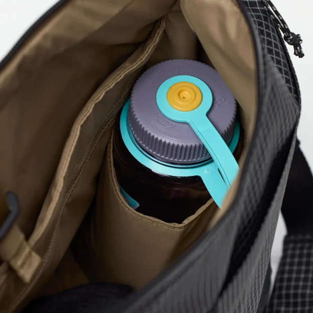 Fjällräven High Coast Pro Shoulder Bag Unisex Daypacks Model Angle I 105213