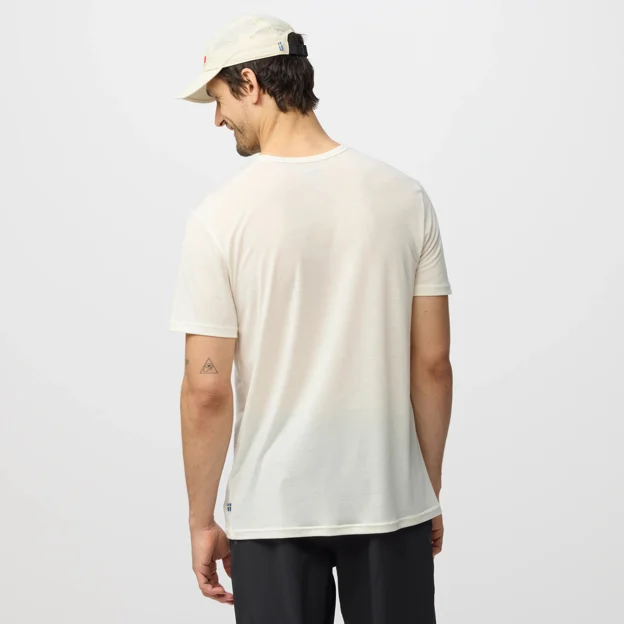 Fjällräven High Coast SS M Men’s T-shirts & tank tops Model Model back 101144