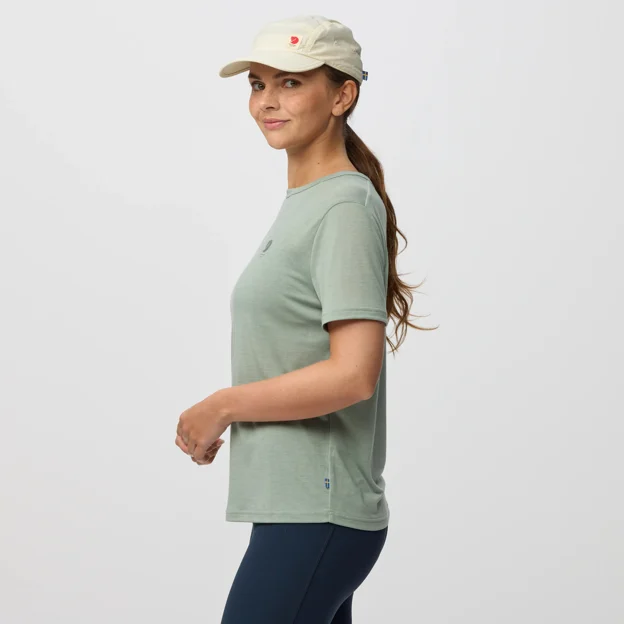 Fjällräven High Coast SS W Women’s T-shirts & tank tops Model Model side 101148