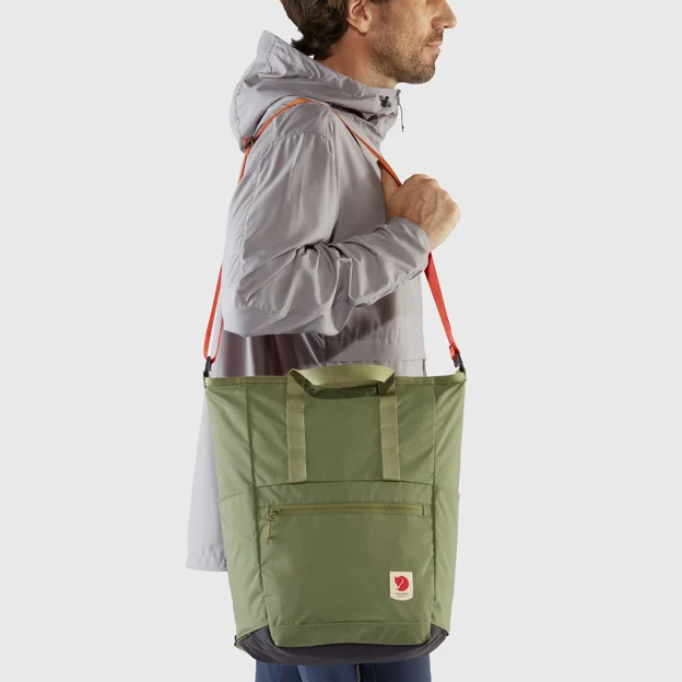 Fjällräven High Coast Totepack Unisex Outlet Model Model front 43725